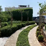 Panoramic Sea View Hideaway Penthouse Apartment *