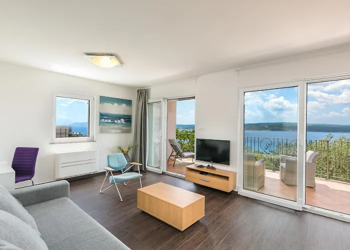 Panoramic Sea View Hideaway Penthouse Apartament *